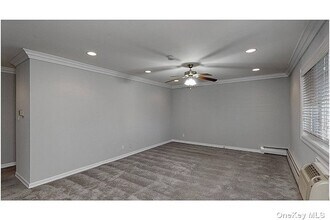 74 Irving Ave-Unit -I74 in Deer Park, NY - Building Photo - Building Photo