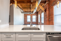 Hingetown Lofts in Cleveland, OH - Building Photo - Interior Photo