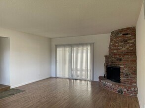 852 Skipper Cir in Sacramento, CA - Building Photo - Building Photo