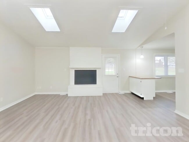 222 Georgetown Rd in Greenwood, IN - Building Photo - Building Photo