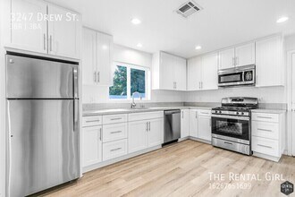 3247 Drew St in Los Angeles, CA - Building Photo - Building Photo
