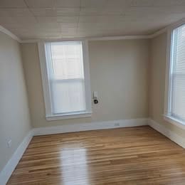 13 Pennacook St, Unit 2 in Manchester, NH - Foto de edificio - Building Photo