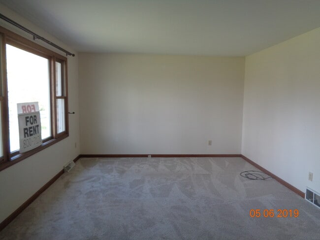 1425 Como Park Blvd in Depew, NY - Building Photo - Building Photo