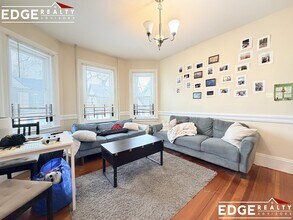 75 Leicester St, Unit 1 in Boston, MA - Building Photo - Building Photo