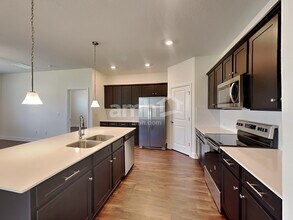 33817 Widman Way in Zephyrhills, FL - Building Photo - Building Photo