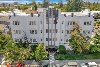 Whipple Manor in Redwood City, CA - Building Photo - Building Photo