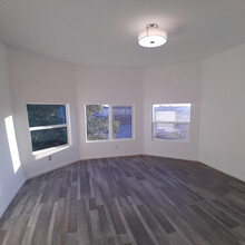 635 W 53rd St, Unit 1 in Los Angeles, CA - Foto de edificio - Building Photo