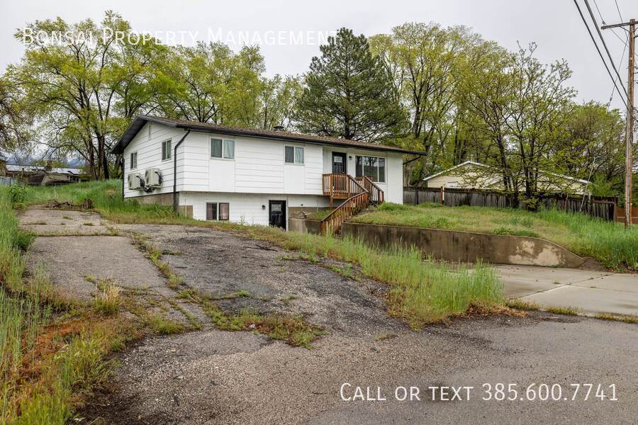 1641 Sandhill Rd in Orem, UT - Building Photo