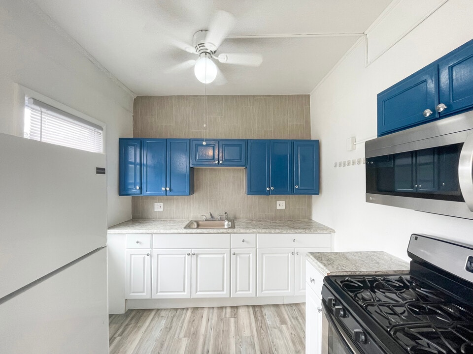 5809 Hobart St, Unit FL 2 in Pittsburgh, PA - Building Photo