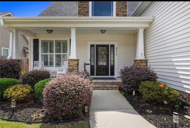 411 W Sundance Dr in Easley, SC - Building Photo - Building Photo