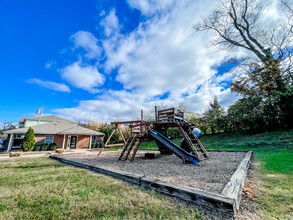 Hallmark at Columbia in Columbia, TN - Building Photo - Building Photo