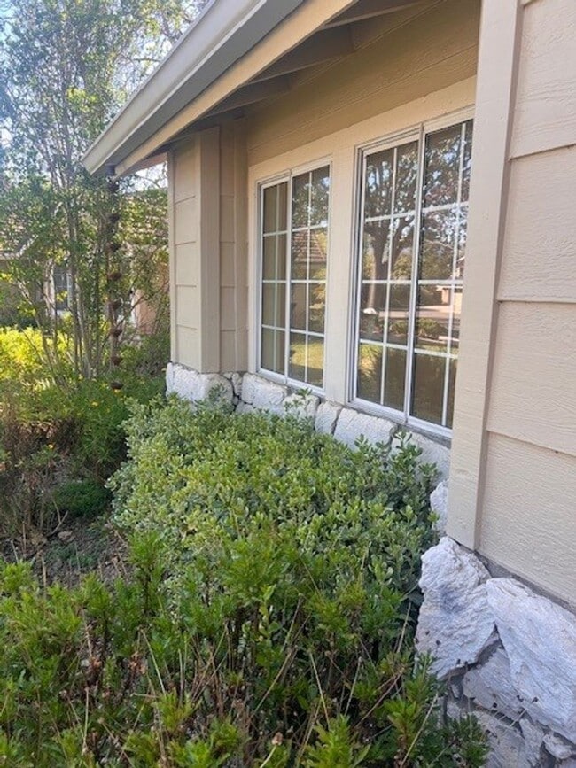 1465 Aarhus Dr in Solvang, CA - Building Photo - Building Photo