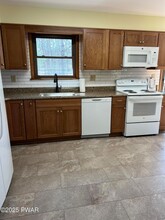212 PA-590, Unit 325-2 in Greeley, PA - Building Photo - Building Photo