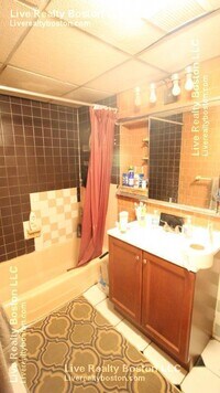 126 Warren St photo'