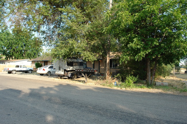 120 W 41st St in Garden City, ID - Building Photo - Building Photo