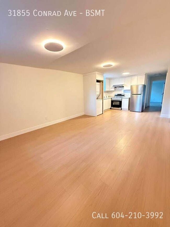 31855 Conrad Ave in Abbotsford, BC - Building Photo - Building Photo