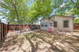 1809 Palma Plaza in Austin, TX - Building Photo - Building Photo