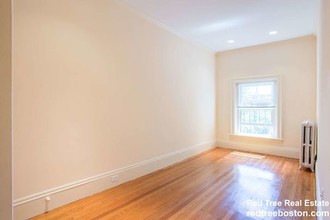 1131 Commonwealth Avenue-Unit -3f in Boston, MA - Building Photo - Building Photo