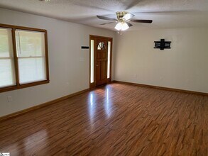 493 Tanyard Rd in Greenville, SC - Building Photo - Building Photo