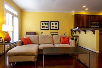 Room in Townhome on Altha St in Raleigh, NC - Building Photo - Building Photo