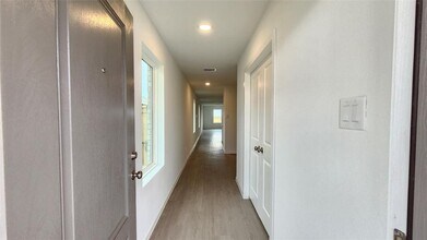 29015 Rustic Windmill Wy in Hockley, TX - Building Photo - Building Photo