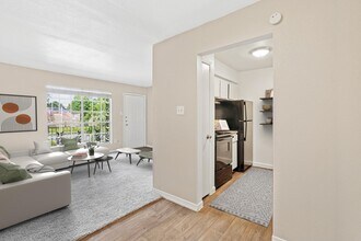 Nubia Square Apartments in Houston, TX - Building Photo - Building Photo