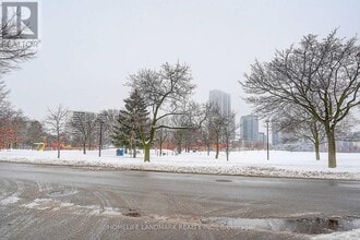 1 Nebula Starway in Toronto, ON - Building Photo - Building Photo