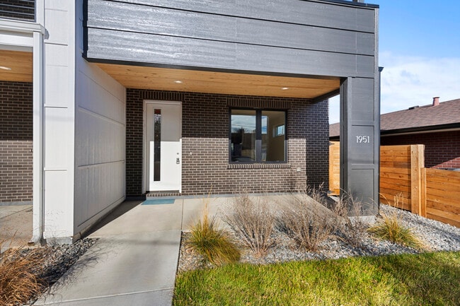 1951 W 47th Ave in Denver, CO - Building Photo - Building Photo