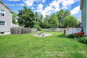 15 Myrtle Ave in Westfield, MA - Foto de edificio - Building Photo