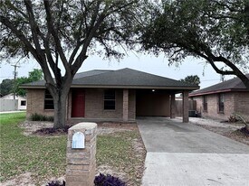 18 Kennedy Ave in McAllen, TX - Building Photo