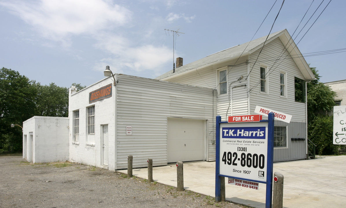 1035 S Erie St in Massillon, OH - Building Photo