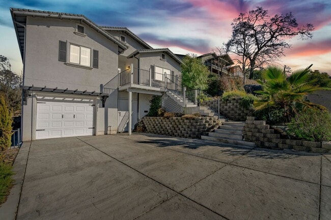 property at 321 Duchess Dr