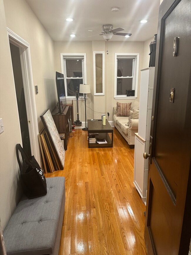 83 Fellsway W, Unit 1