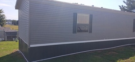 4 Evergreen Ct in Goodfield, IL - Building Photo - Building Photo