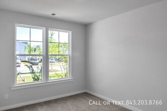 1051 Old Cypress Run in Hanahan, SC - Building Photo - Building Photo