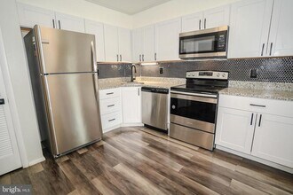 3737 Clarks Ln in Baltimore, MD - Building Photo - Building Photo