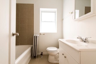 8101 S Drexel Ave in Chicago, IL - Building Photo - Building Photo