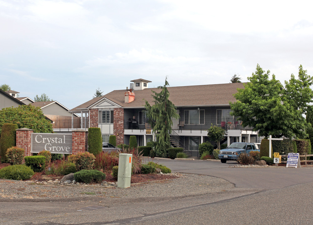 Crystal Grove Apartments in University Place, WA - Building Photo