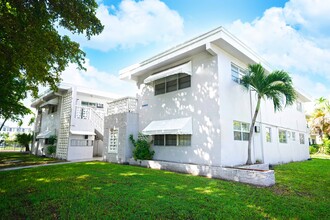 Unwind in Comfort in North Miami Beach, FL - Building Photo - Primary Photo