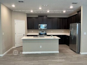 2559 Laylas Wy in Jacksonville, FL - Building Photo - Building Photo