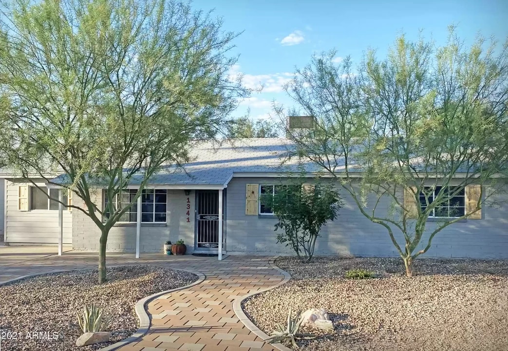 1341 E Don Carlos Ave in Tempe, AZ - Building Photo