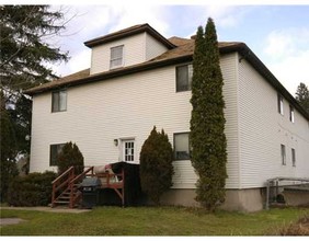 23 Pearl St in Livingston Manor, NY - Building Photo - Building Photo