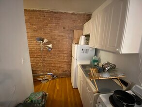 28 S Huntington Ave, Unit 103 in Boston, MA - Building Photo - Building Photo