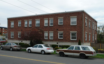 Wilmont Apartments in Tacoma, WA - Building Photo - Building Photo