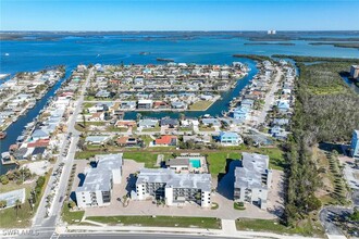 6665 Estero Blvd in Fort Myers Beach, FL - Building Photo - Building Photo