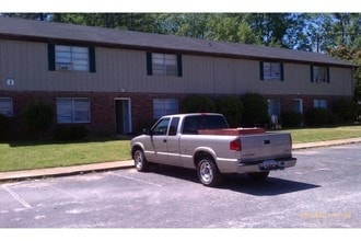 Broadway Apartments in Greenville, SC - Building Photo - Building Photo