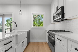 84 Baxter St in Boston, MA - Building Photo - Building Photo