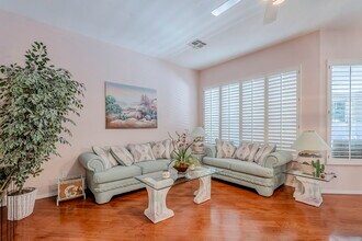 3323 E Irwin Ave in Mesa, AZ - Building Photo - Building Photo