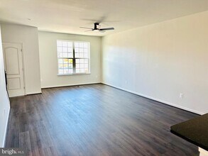 9448 Adelaide Ln in Owings Mills, MD - Building Photo - Building Photo