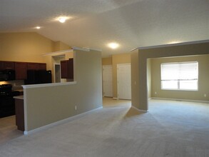 596 Jodee Dr in Xenia, OH - Building Photo - Building Photo
